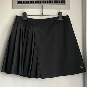 LOLE Black Pleated Women's Skort